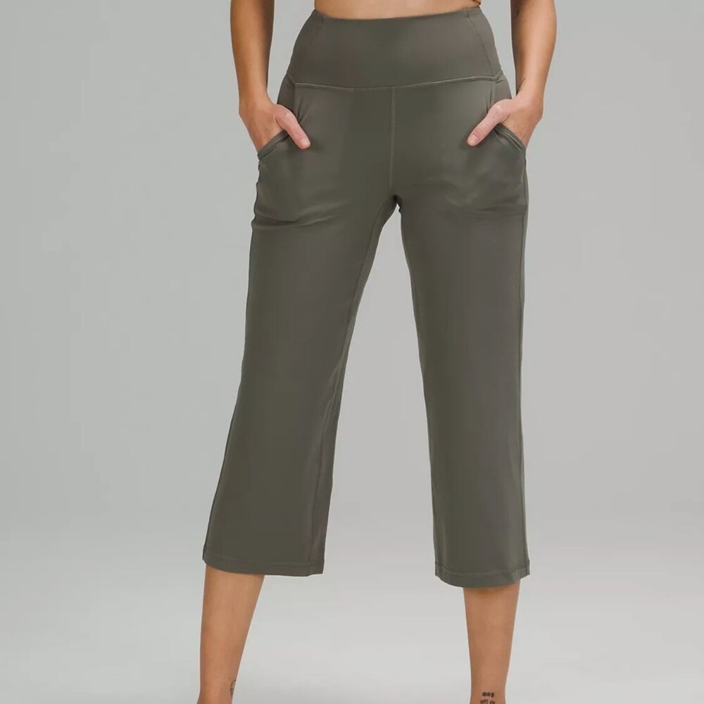 Lululemon Align Super High-Rise Wide Leg Crop 23”-olive green size 4
